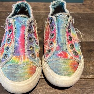 Kids Blowfish slip ons. Good condition. Not sure on exact size.